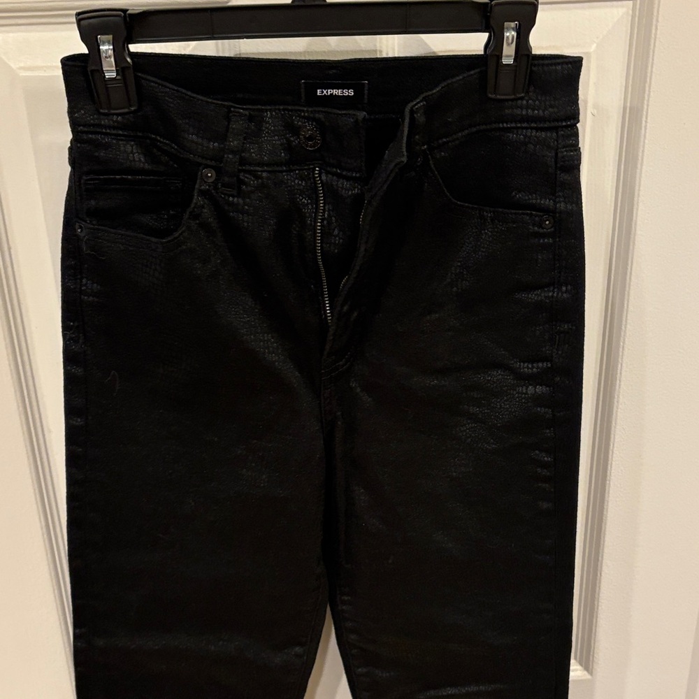 Express women’s Sleek Coated Black Skinny Jeans